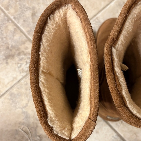 Girls’ Brown Suede Shearling Boots - Picture 8 of 9